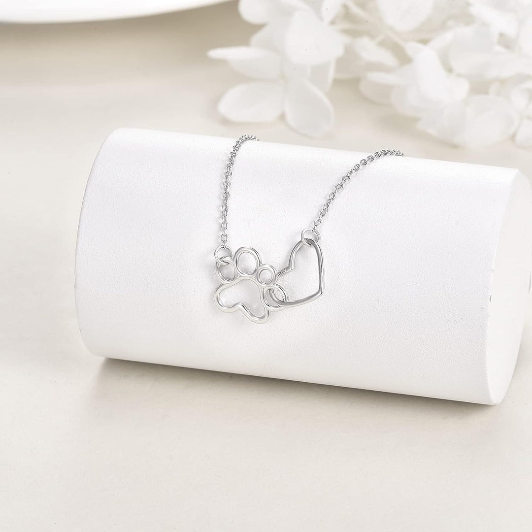 Potelet Bøjlen i Sterlingsølv – Hjertekrystal Vedhæng med Hundepote
