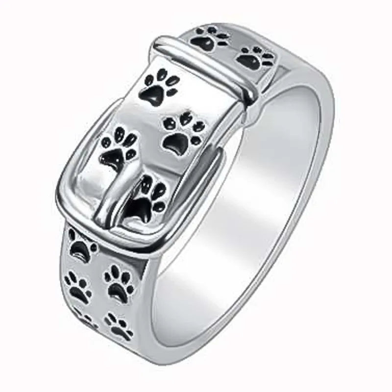 Legesyg og stilfuld ring i hundehalsbånddesign