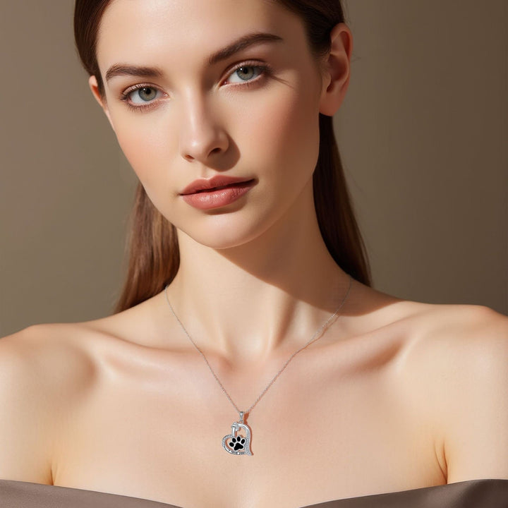 Hjerte & Pote Halskæde - En Påmindelse om Lojale Følgesvende